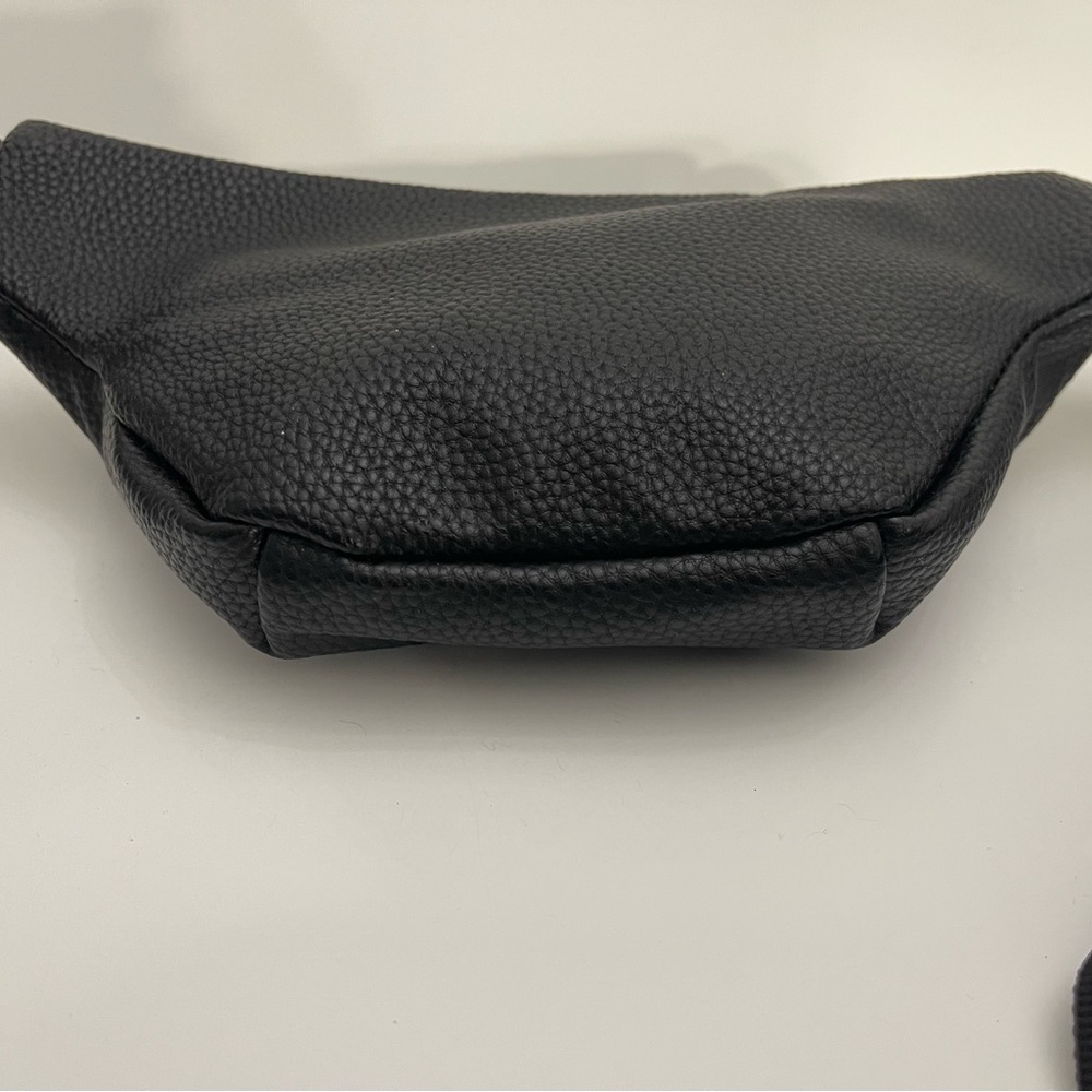 Black Pandora Women/Men’s Belt Bag Zipper Closure Fanny Pack - Picture 4 of 10